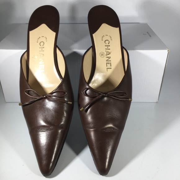 Chanel Vintage Pointed Toe Kitten Heel Mule - Picture 2 of 6